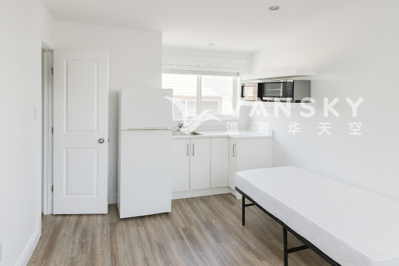 251018134419_ChatGPT Image Oct 18 2025 12_47_39 PM.png